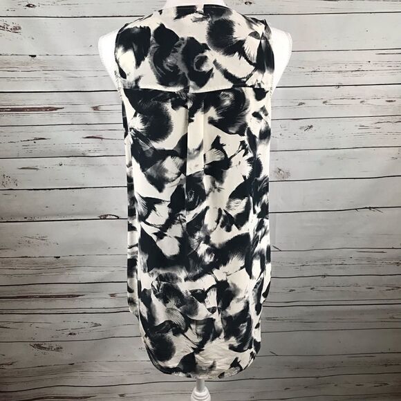 Leith Black White Floral Sleeveless 100% Silk tank - Picture 4 of 8